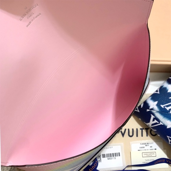 💯🆕LOUIS VUITTON KIRIGAMI ESCALE LARGE POUCH - Picture 4 of 9